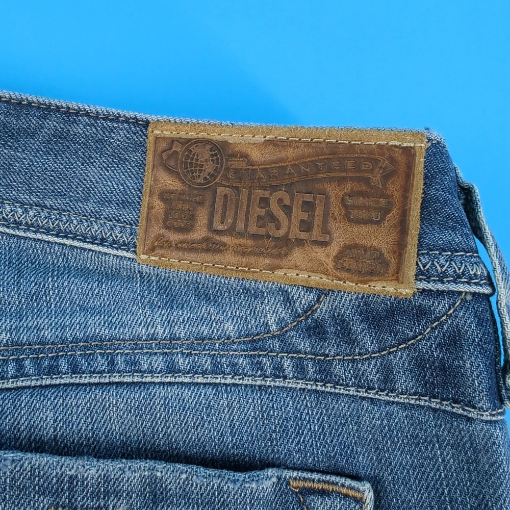 Diesel Lowky Regular-Straight Low Waist Jeans Wash 0810N Blue W27 L32 - Picture 10 of 16
